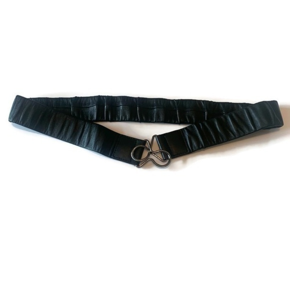 ⭐️HP⭐️ EUC Women’s Black Leather Belt by REPEAT - Sz L